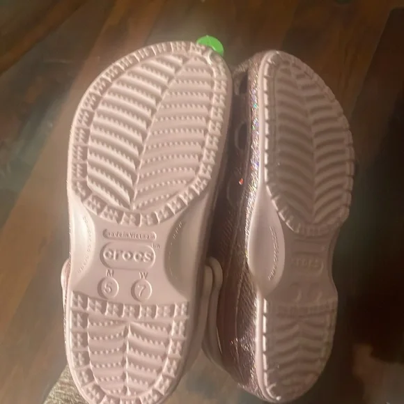 Brand new girls crocs pink glitter women’s 7 - Picture 3 of 10